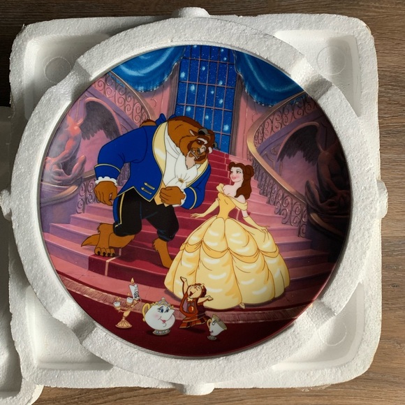 Beauty and the Beast collector plate - Picture 5 of 5